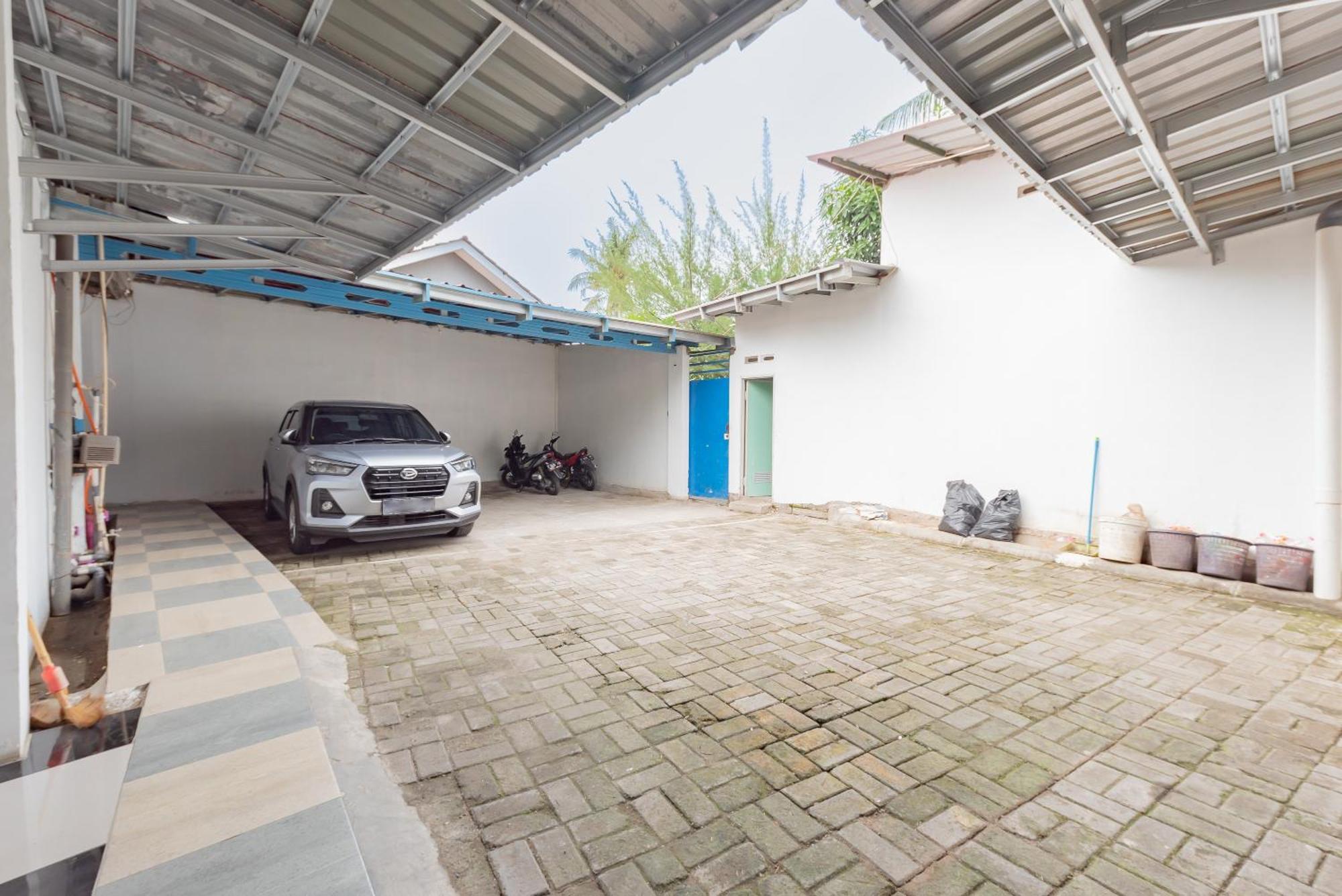Reddoorz At Jalan Otista Karawang Hotel Eksteriør billede